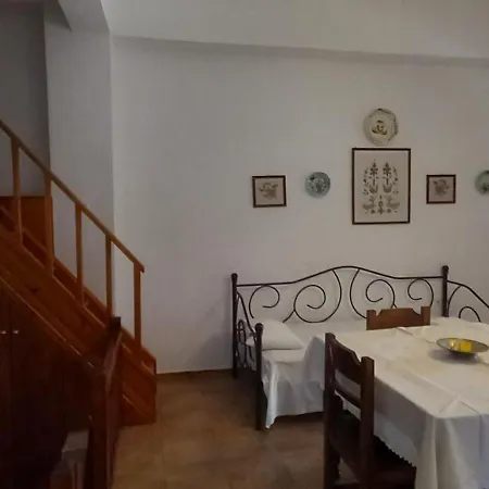 Akrogiali *